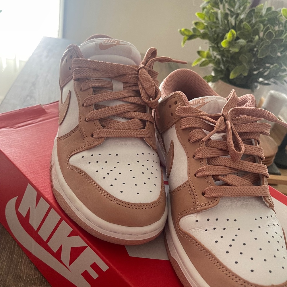 Nike Rose Whisper 7.5